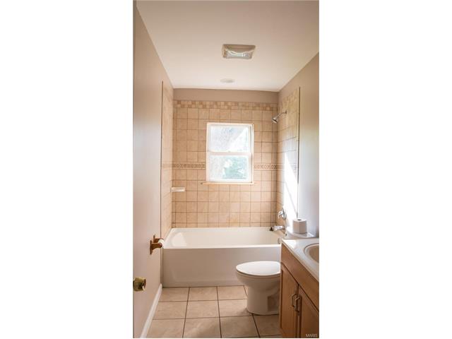 8 Queen Cir, O'fallon, MO 63366 photo 8