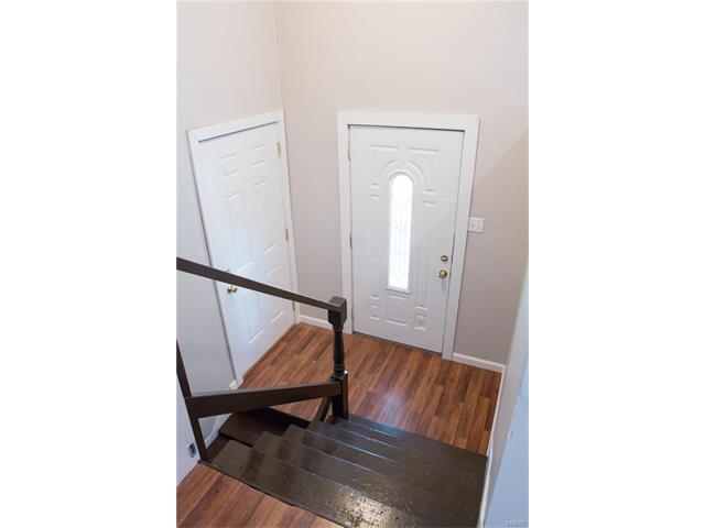 8 Queen Cir, O'fallon, MO 63366 photo 3