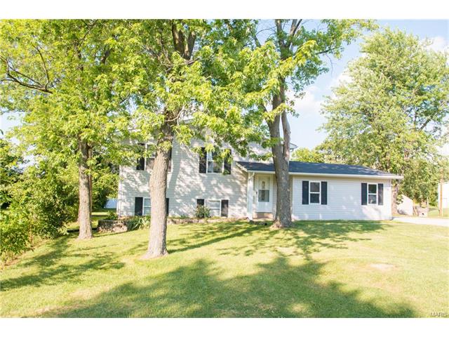 8 Queen Cir, O'fallon, MO 63366 photo 2