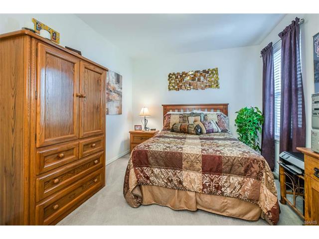 753 Hyde Dr, O'fallon, MO 63366 photo 12