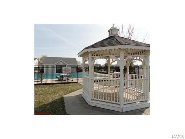753 Hyde Dr, O'fallon, MO 63366 photo 26