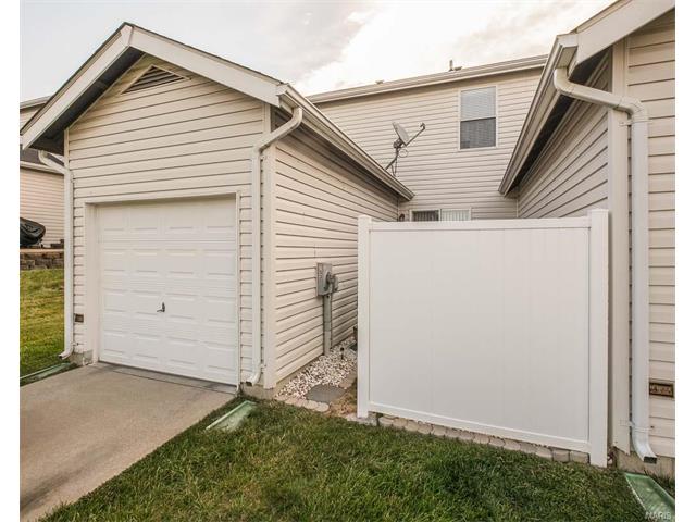 753 Hyde Dr, O'fallon, MO 63366 photo 19