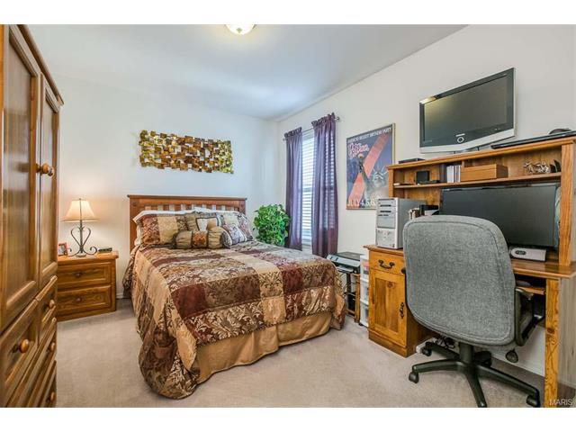 753 Hyde Dr, O'fallon, MO 63366 photo 11