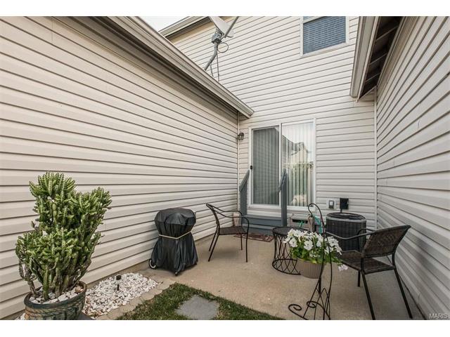 753 Hyde Dr, O'fallon, MO 63366 photo 18