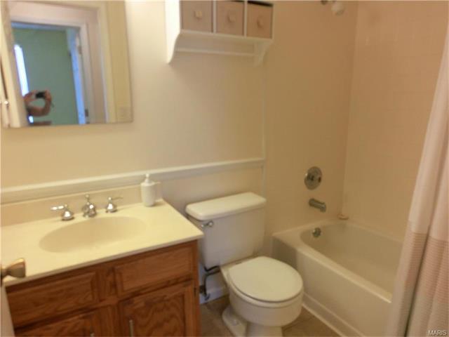 529 Great Hill Dr, Ballwin, MO 63021 photo 13