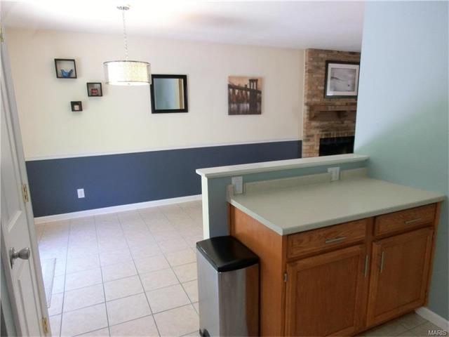 529 Great Hill Dr, Ballwin, MO 63021 photo 6