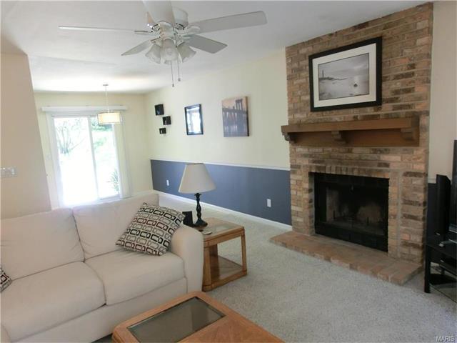 529 Great Hill Dr, Ballwin, MO 63021 photo 2