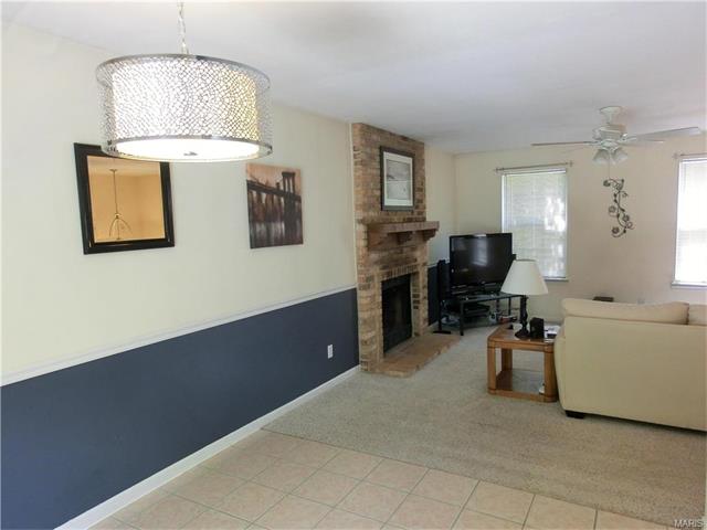529 Great Hill Dr, Ballwin, MO 63021 photo 9