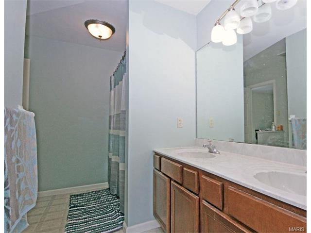 953 Stone Spring Dr, Eureka, MO 63025 photo 18
