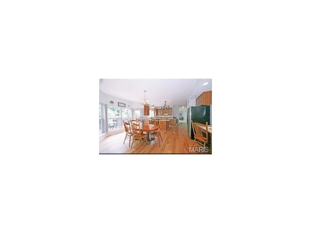 953 Stone Spring Dr, Eureka, MO 63025 photo 15