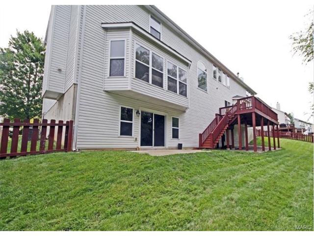953 Stone Spring Dr, Eureka, MO 63025 photo 4