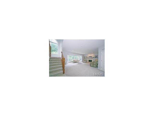 953 Stone Spring Dr, Eureka, MO 63025 photo 11