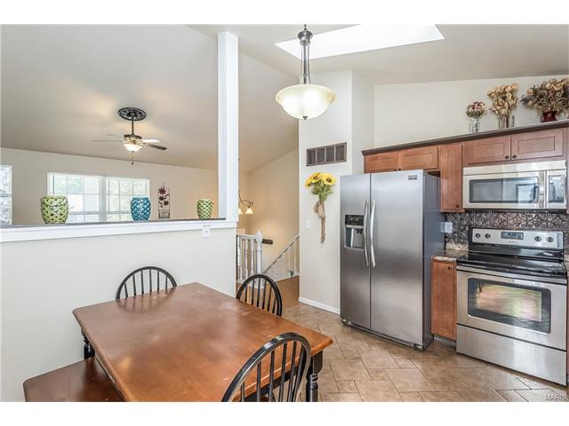 513 Sunward Dr, O'fallon, MO 63368 photo 9