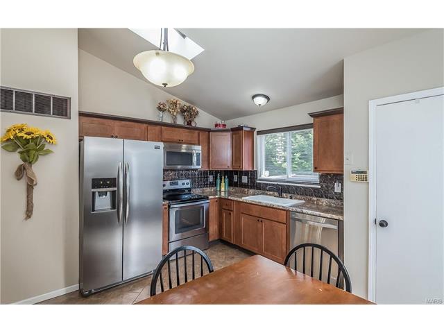 513 Sunward Dr, O'fallon, MO 63368 photo 10