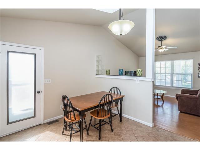 513 Sunward Dr, O'fallon, MO 63368 photo 12