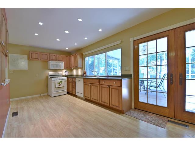 533 Blazedwood, Ballwin, MO 63021 photo 18