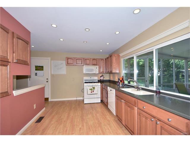 533 Blazedwood, Ballwin, MO 63021 photo 20