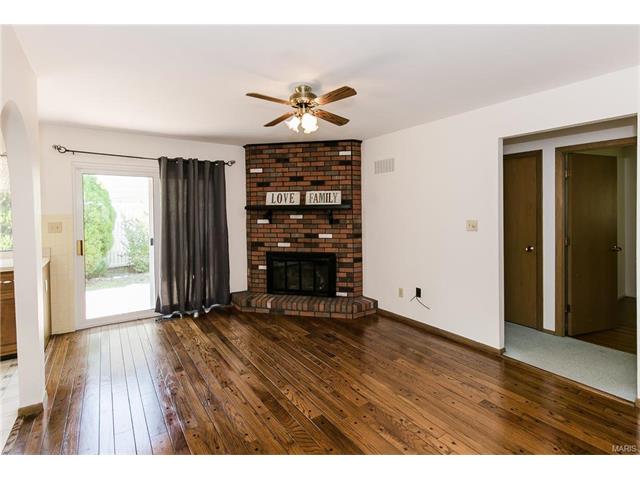 501 Arborwood Dr, Ballwin, MO 63021 photo 6