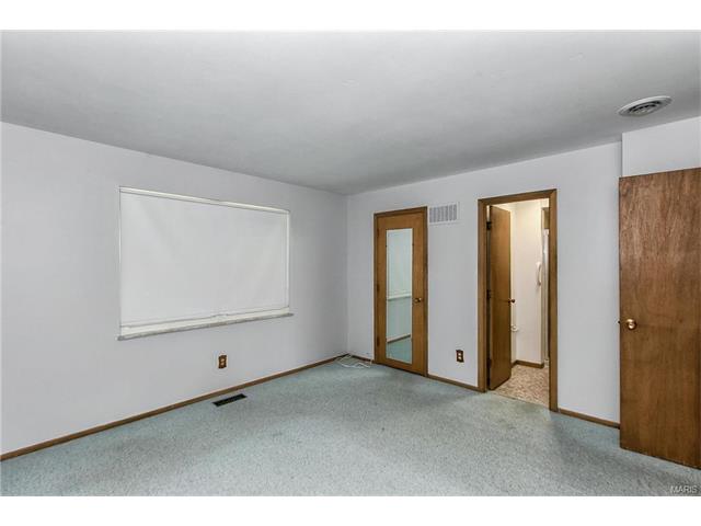 501 Arborwood Dr, Ballwin, MO 63021 photo 18