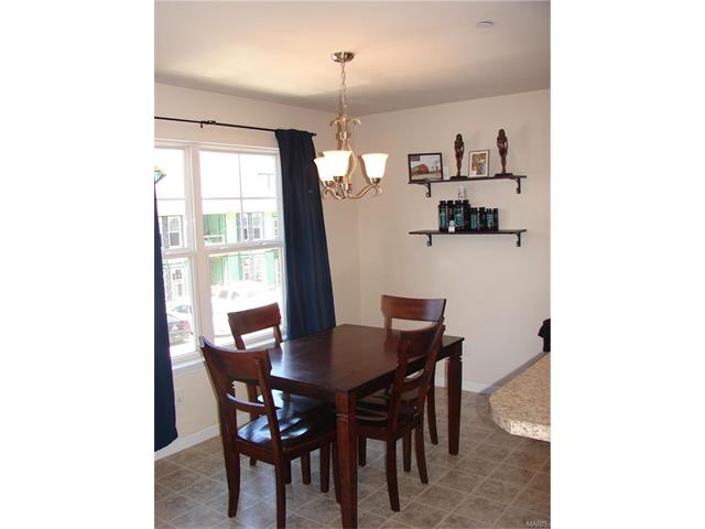 423 Bramblett Hls, O'fallon, MO 63366 photo 7