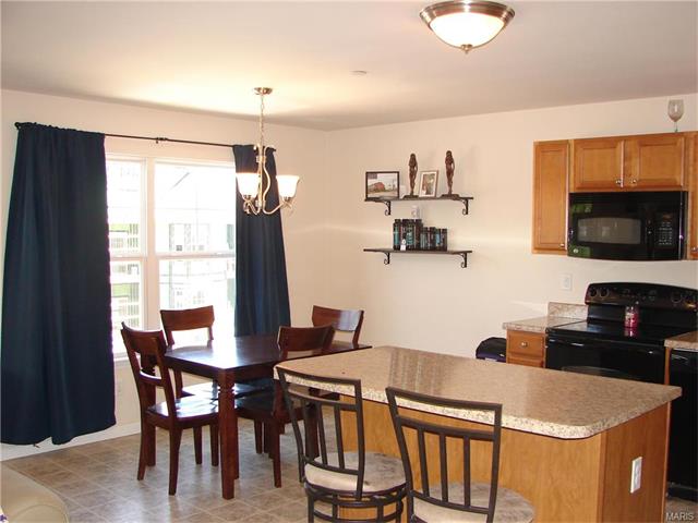 423 Bramblett Hls, O'fallon, MO 63366 photo 6