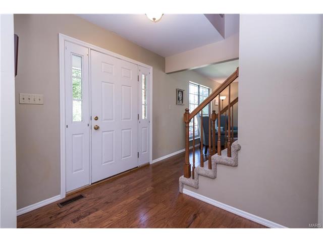 855 Pontoison Dr, Manchester, MO 63021 photo 3