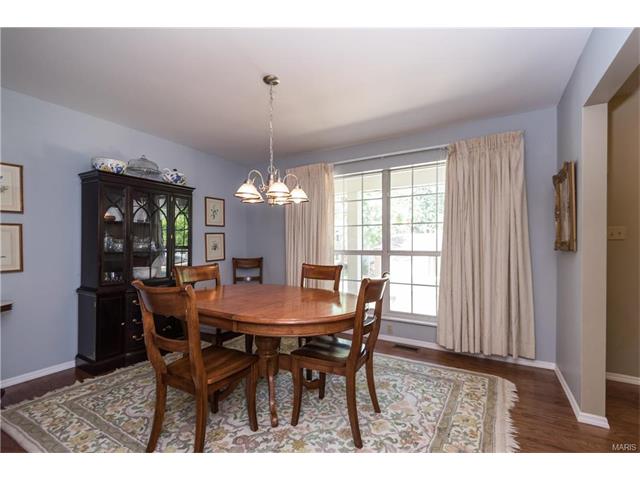 855 Pontoison Dr, Manchester, MO 63021 photo 4
