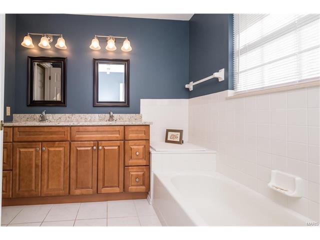 855 Pontoison Dr, Manchester, MO 63021 photo 13