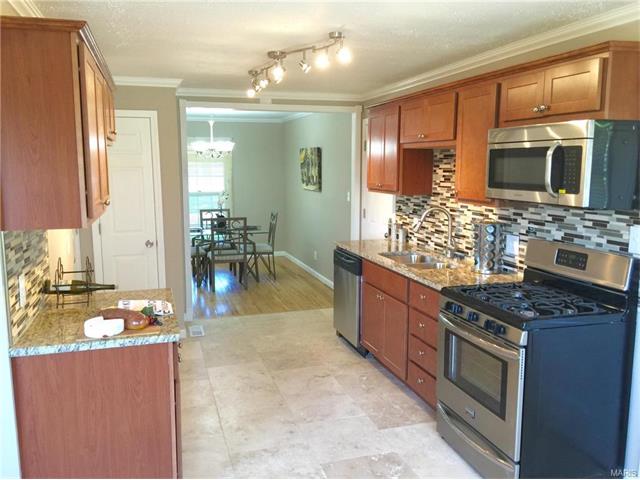 5272 Priorybrook Rd, Black Jack, MO 63033 photo 16