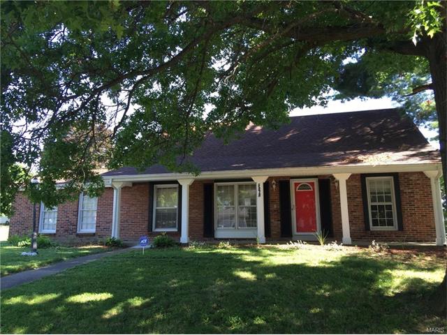5272 Priorybrook Rd, Black Jack, MO 63033 photo 1