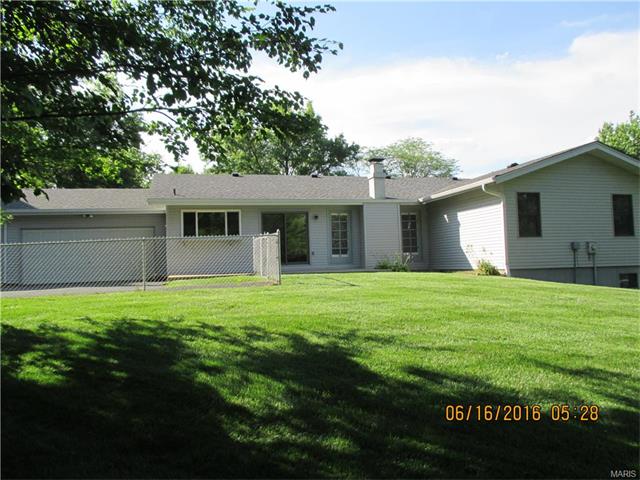 807 Rotherham, Ballwin, MO 63011 photo 3