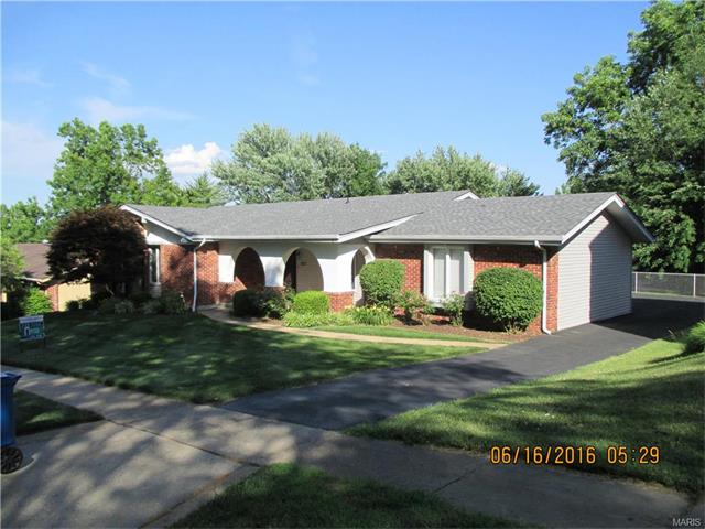807 Rotherham, Ballwin, MO 63011 photo 1