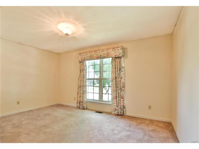263 Windy Acres Estates Dr, Ballwin, MO 63021 photo 16