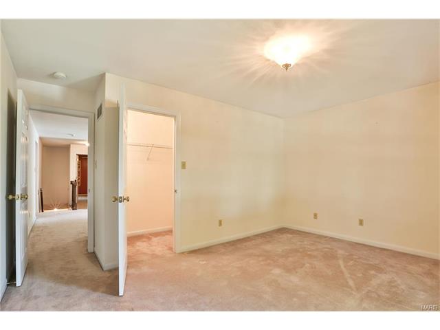 263 Windy Acres Estates Dr, Ballwin, MO 63021 photo 17