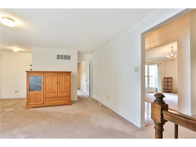 263 Windy Acres Estates Dr, Ballwin, MO 63021 photo 15