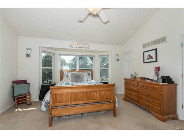 11 Tupelo Parc Ct, O'fallon, MO 63368 photo 11