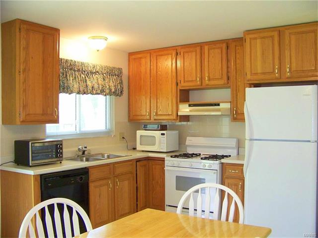 1209 Blackwatch, Ballwin, MO 63021 photo 6