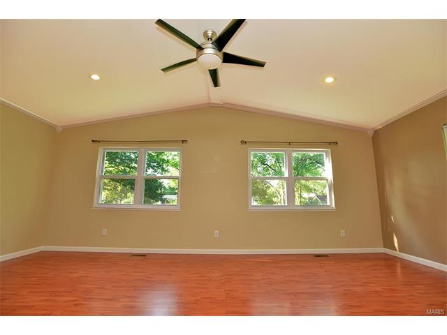 766 Sulphur Spring Ct, Ballwin, MO 63021 photo 16