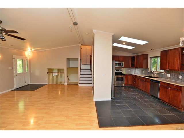 766 Sulphur Spring Ct, Ballwin, MO 63021 photo 7