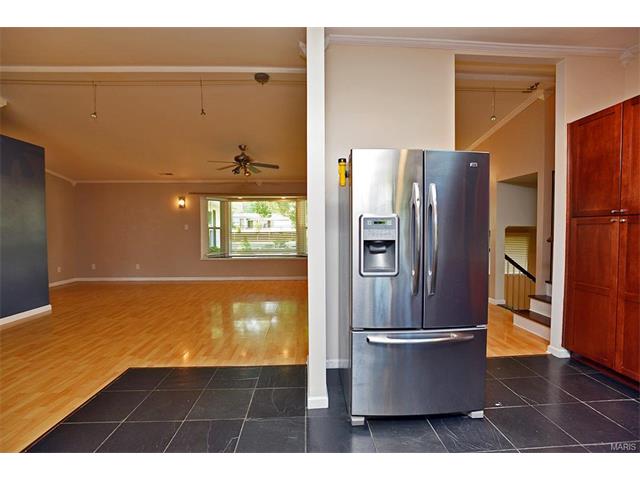 766 Sulphur Spring Ct, Ballwin, MO 63021 photo 6