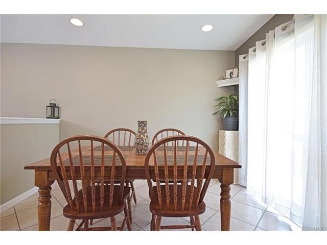 17 Chip Dr, O'fallon, MO 63366 photo 9