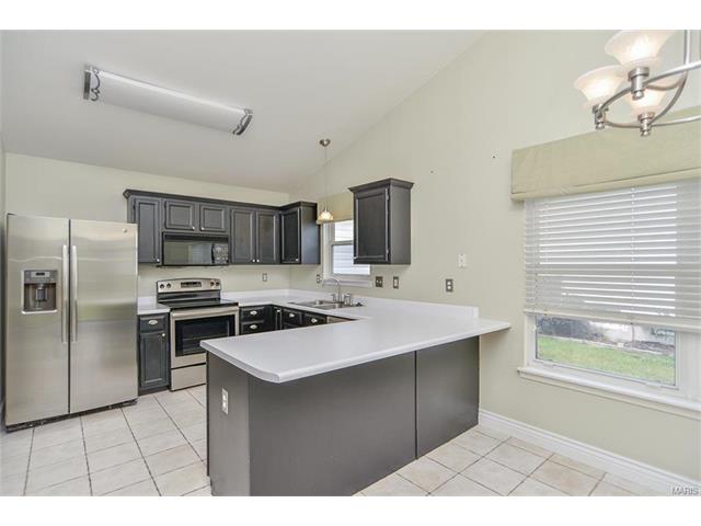 16357 Cherry Orchard Dr, Grover, MO 63040 photo 7