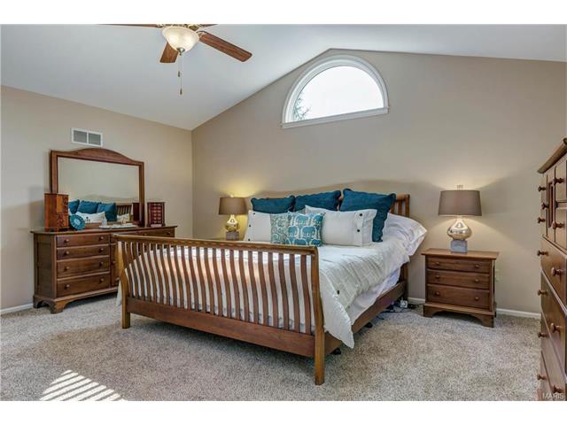 1746 Timber Ridge Ests, Ballwin, MO 63011 photo 21
