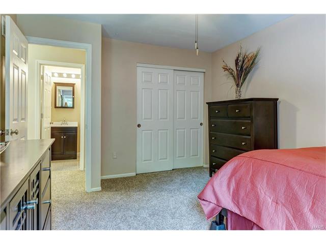1746 Timber Ridge Ests, Ballwin, MO 63011 photo 29