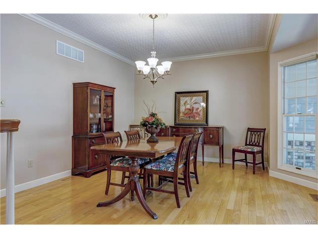 1746 Timber Ridge Ests, Ballwin, MO 63011 photo 3