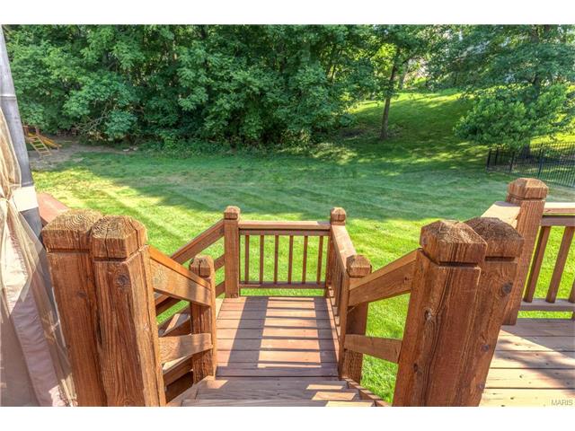 1746 Timber Ridge Ests, Ballwin, MO 63011 photo 41