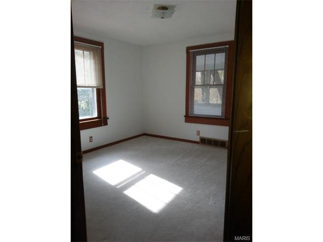 1492 Saint Paul, Ballwin, MO 63021 photo 6