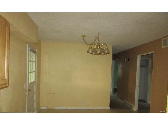 703 Highland Dr, O'fallon, MO 63366 photo 7