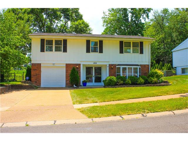1224 Havenhurst Rd, Ballwin, MO 63011 photo 1