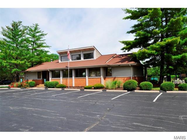 717 Ridgeside Dr #B, Ballwin, MO 63021 photo 1